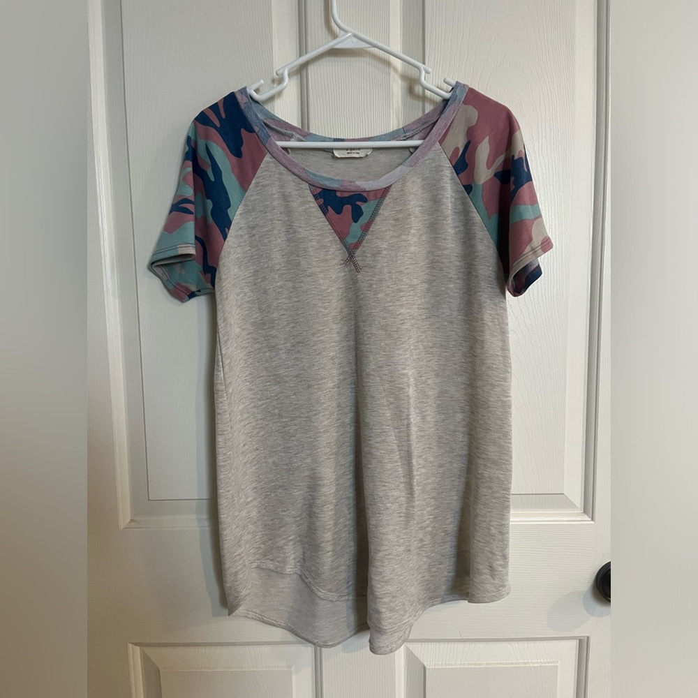 Flowy Women’s Top
